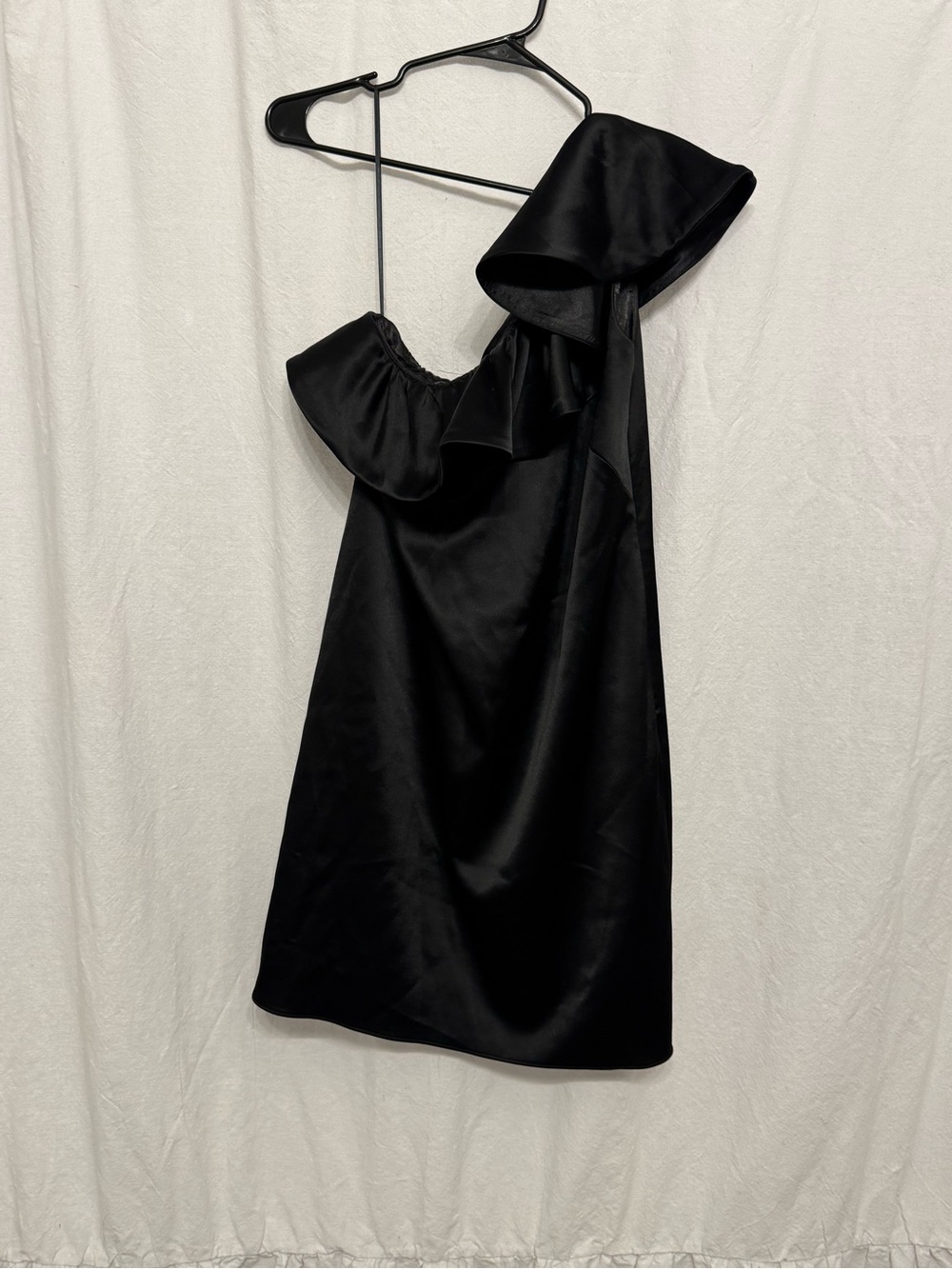 Black One-Shoulder Ruffle Cocktail Dress - Picture 2 of 9